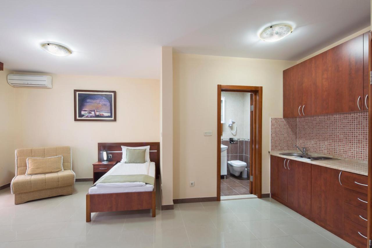 Apartmani Salus Budva Buitenkant foto