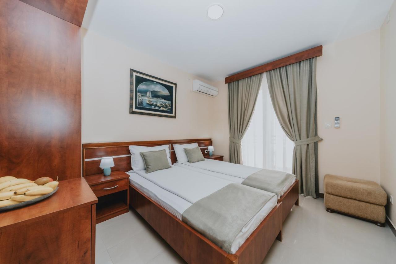 Apartmani Salus Budva Buitenkant foto