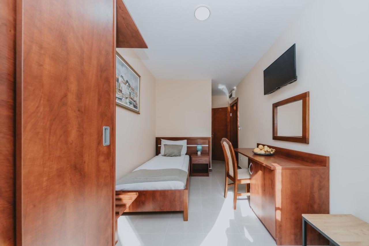 Apartmani Salus Budva Buitenkant foto